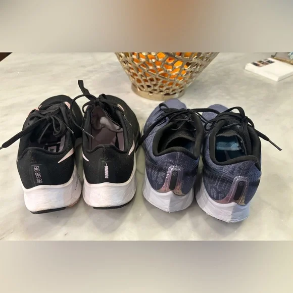 Set of Two Nike Air Zoom Pegasus Running Shoes Size 9. EUC - Picture 3 of 12